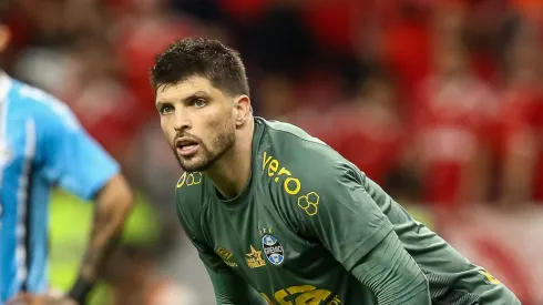 Volpi não é unanimidade perante a torcida gremista –
Foto: Pedro H. Tesch/Getty Images
