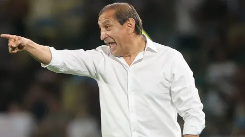 Técnico argentino segue no Beira-Rio
