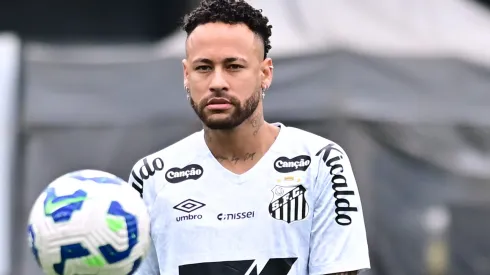 Neymar disputou apenas um clássico pelo Santos desde o seu retorno. Foto: Jota Erre/AGIF