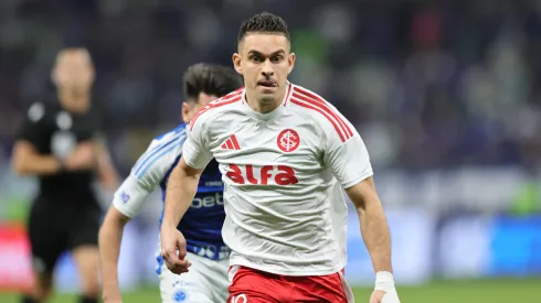 MG – BELO HORIZONTE – 23/08/2025 – BRASILEIRO A 2025, CRUZEIRO X INTERNACIONAL – Rafael Borre jogador do Internacional durante partida contra o Cruzeiro no estadio Mineirao pelo campeonato Brasileiro A 2025. Foto: Gilson Lobo/AGIF