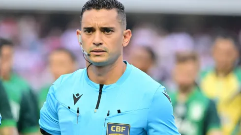 André Luiz foi o árbitro da partida