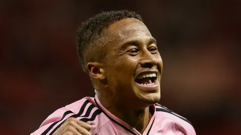 Vitinho, atacante do Internacional em partida pelo campeonato brasileiro (Foto: Pedro H. Tesch/Getty Images)
