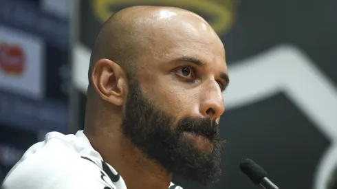 Thaciano, meia do Santos