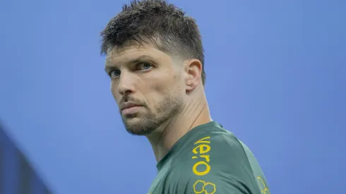 RS – PORTO ALEGRE – 05/11/2025 – BRASILEIRO A 2025, GREMIO X CRUZEIRO – Tiago Volpi jogador do Gremio durante partida contra o Cruzeiro no estadio Arena do Gremio pelo campeonato Brasileiro A 2025. Foto: Liamara Polli/AGIF