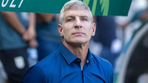 Palermo durante sua partida de estreia pelo Laion