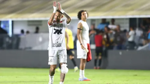 SP – SANTOS – 28/11/2025 – BRASILEIRO A 2025, SANTOS X SPORT – Neymar Jr jogador do Santos durante partida contra o Sport no estadio Vila Belmiro pelo campeonato Brasileiro A 2025. Foto: Mauricio De Souza/AGIF
