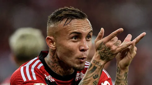 Cebolinha tem contrato até 2026 no Flamengo.