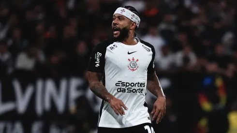 Depay deve desfalcar o Corinthians