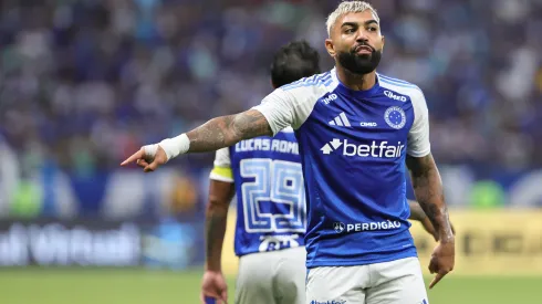 Retrospecto avassalador de Gabigol vira trunfo do Cruzeiro na Vila Belmiro