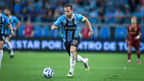 Arthur se destacou em retorno ao Grêmio