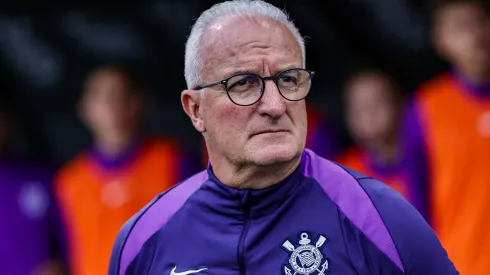 Dorival Júnior atravessa momento delicado no Corinthians – Foto: Fabio Giannelli/AGIF