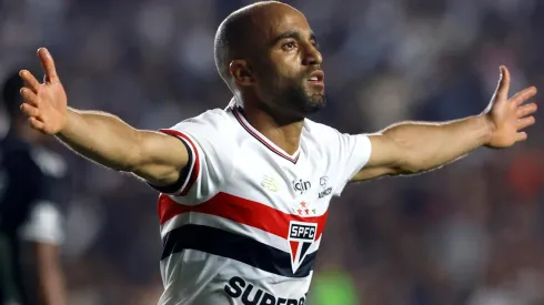 Lucas Moura em ação no SPFC – Foto: Rubens Chiri/São Paulo FC