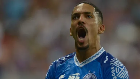 Lateral tem o futuro incerto – Foto: Jhony Pinho/AGIF.