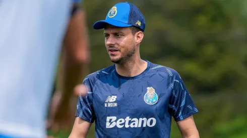 Martín Anselmi, comandando treino do Porto durante a Copa do Mundo de Clubes (Divulgação/X @FCPorto)
