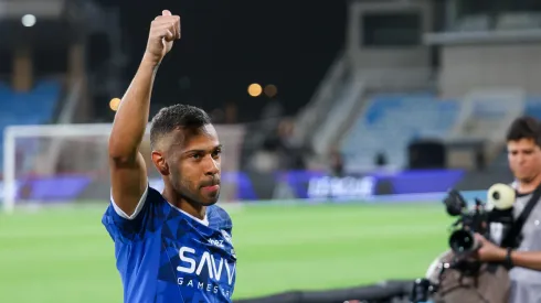 Renan Lodi em ação pelo Al-Hilal – Foto: Yasser Bakhsh/Getty Images
