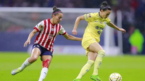 ¡NUNCA HABÍA SUCEDIDO!: Afición explota contra Chivas Femenil por perder el Clásico Nacional 
