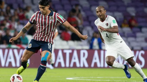 Alan Pulido seguirá en Chivas por 2 años más.
