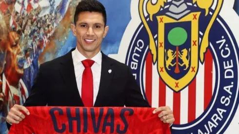 Jesús Molina ha tenido un buen recibimiento en Chivas por parte de sus nuevos compañeros.
