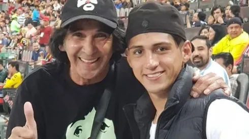 Alan Pulido presumió su encuentro con Cepillín en el Estadio Jalisco