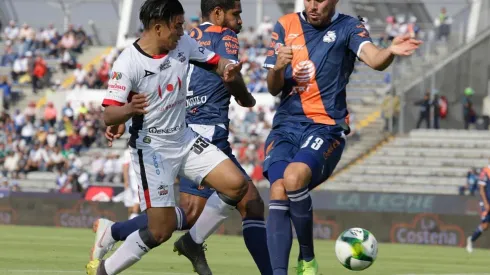 El hondureño Michaell Chirinos es una pieza clave en el once inicial de "Paco" Palencia
