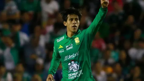 Así celebró Macías su gol contra Chivas