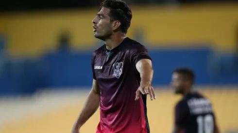 Antonio Briseño en el Feirense de Portugal.
