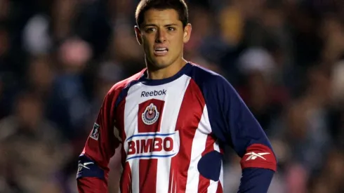 Se dilata el regreso de Chicharito a Chivas