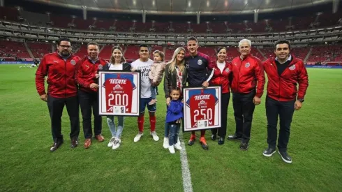 Los jugadores rojiblancos fueron acompañados por sus respectivas familias para el reconocimiento
