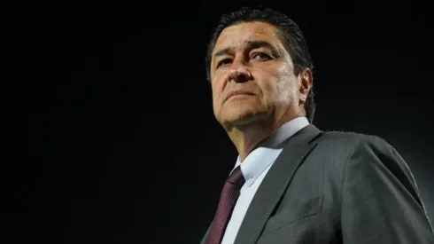 Tena seguirá como entrenador en 2020
