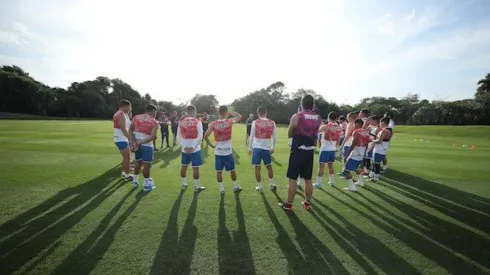 Angulo y Peña, según Peláez, serían las últimas incorporaciones al plantel rojiblanco
