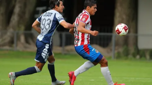 Chivas se quedó con el primer lugar de la tabla con 10 puntos
