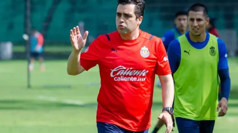 Michel Leaño llegó a Chivas como director técnico interino en reemplazo de Vucetich.
