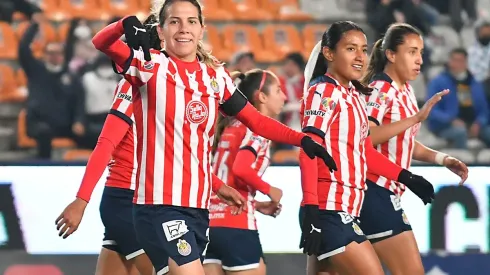 Alicia Cervantes celebra un gol con Chivas Femenil (IMAGO 7 )
