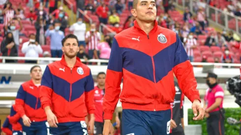 Sergio Flores salta al campo (IMAGO 7)
