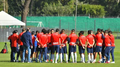 Chivas se reúne previo a un entrenamiento (IMAGO 7)
