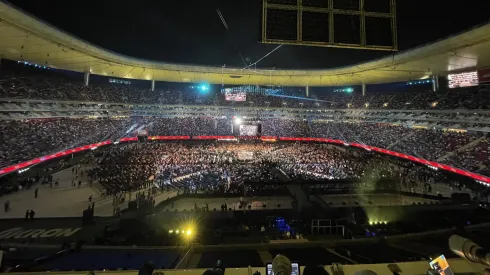 El Estadio Akron recibió a unas 60 mil personas para presenciar el combate de Canelo Álvarez
