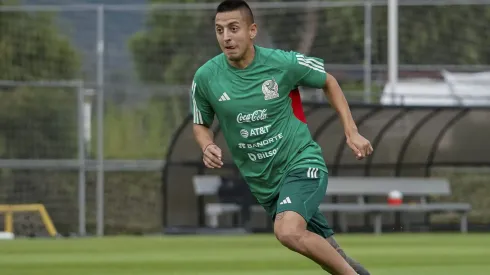 Roberto Alvarado trabajó este jueves con Selección México en el inicio de la preparación para Copa Oro 2023
