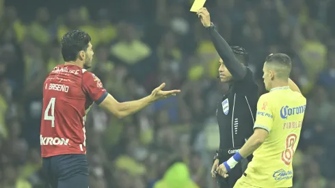 El juez central de este sábado dirigió la inolvidable noche de Chivas en el Estadio Azteca en el Clausura 2023
