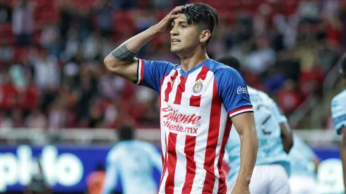 Lo que frena el regreso de Alan Pulido.
