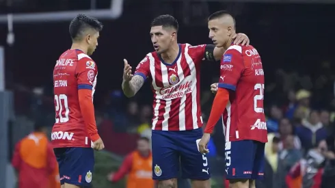 Noticias de Chivas hoy 14 de julio: El problema del Pato; Pollo lo pagó caro; les arde el liderato 
