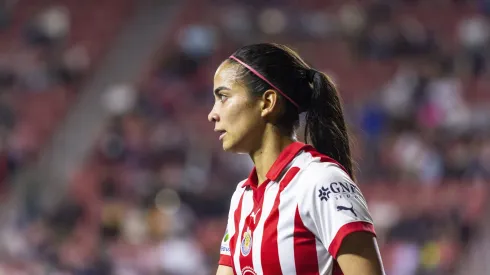 Gris presentación de Chivas Femenil