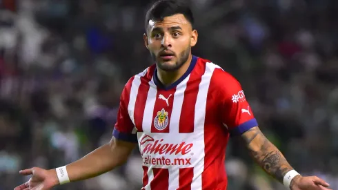  Dura crítica contra Alexis Vega por su actualidad en Chivas.
