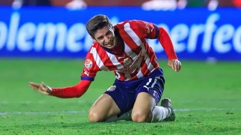 Cone Brizuela develó la charla en el plantel de Chivas.
