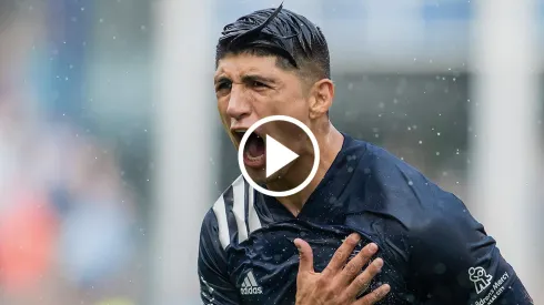 Pulido marca doblete para Chivas. 
