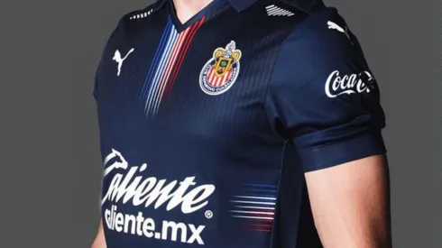 La afición del Guadalajara adelanta una campaña de intriga para revelar el tercer jersey de Chivas
