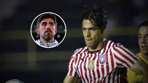  Luis Puente vuelve a presionar a Veljko Paunovic tras volver a anotar.
