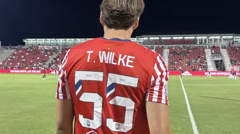 La afición de las Chivas se ilusionó con el debut goleador de Teun Wilke en el Tapatío
