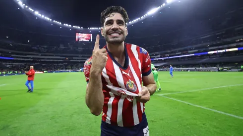 Antonio Briseño no perdió su pasión por Chivas ni en una cascarita amistosa
