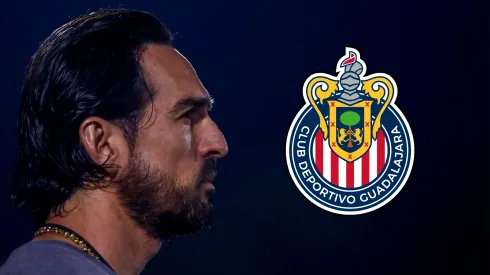 Gerardo Espinoza no puede dirigir a Chivas.
