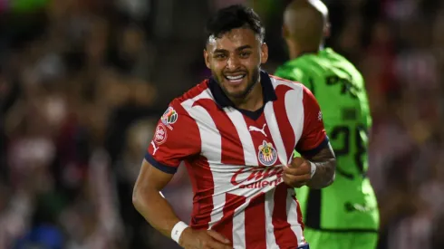 Los motivos para que Vega vuelva a jugar en Chivas.
